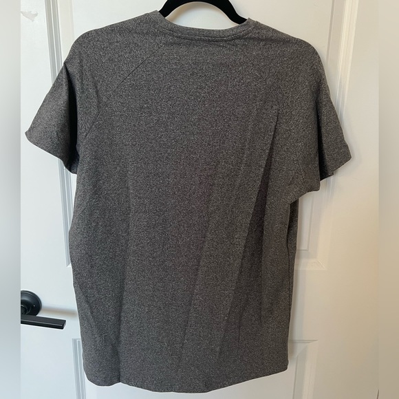 Alphalete Union Short Sleeve T-Shirt / Oreo / Small - Picture 3 of 3